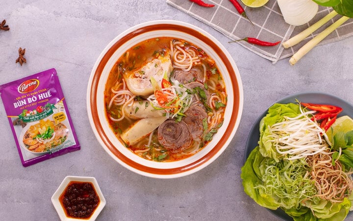 Bún bò Huế đậm đà, hấp dẫn chuẩn vị cố Đô.