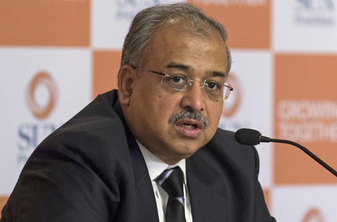 Managing Director of Sun Pharmaceutical Industries Ltd, Dilip Shanghvi, speaks during a news conference in Mumbai March 25, 2015. Reuters