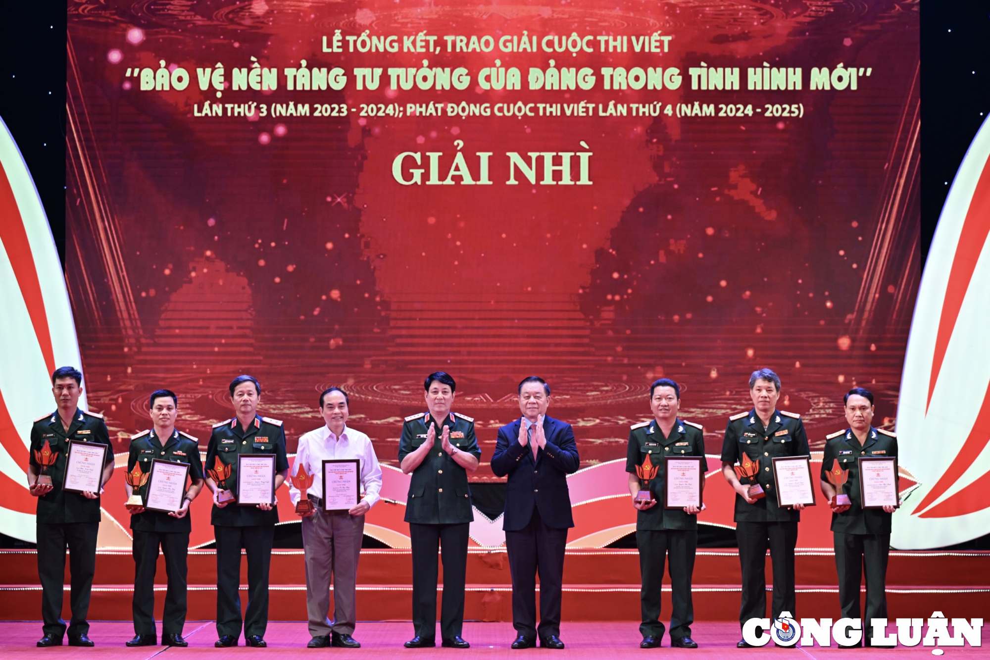 ton vinh cac tac gia tam huyet ban linh sang tao voi nhiem vu bao ve nen tang tu tuong cua dang hinh 4