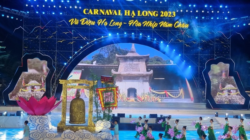 trinh dien nghe thuat nhac kich tai carnaval ha long 2024 hinh 2