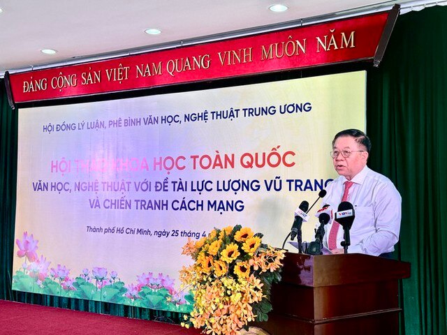 Nhìn lại văn học nghệ thuật với đề tài lực lượng vũ trang và chiến tranh cách mạng - Ảnh 2.