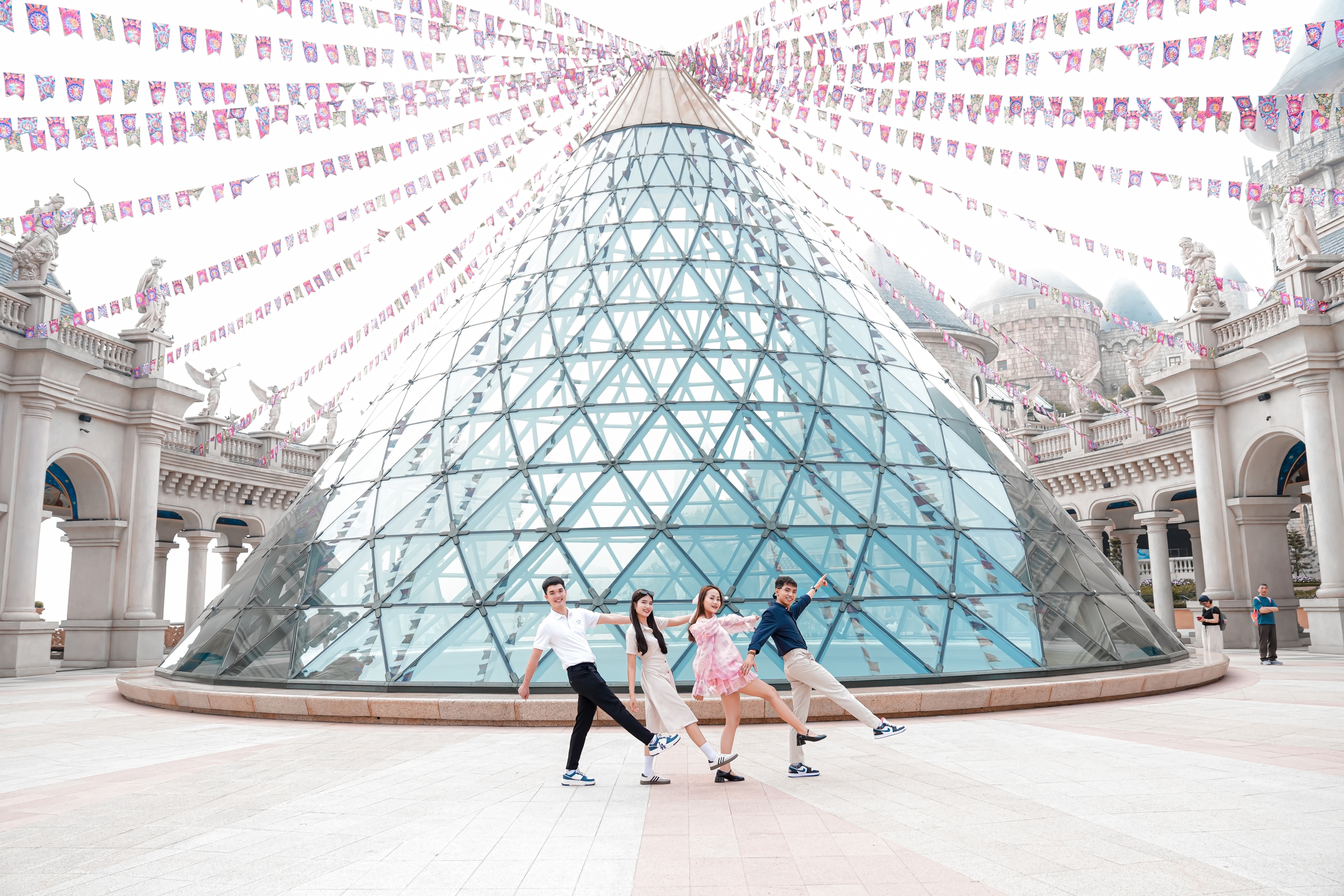 Ba Na Hills mạnh tay ưu đãi, lễ này lên núi vừa mát vừa vui
- Ảnh 6.