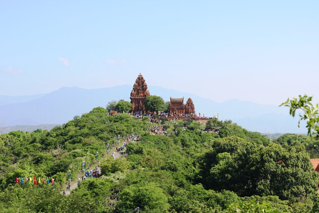 Tháp Pô Klong Garai ở phường Đô Vinh, TP Phan Rang - Tháp Chàm - Ảnh: DUY NGỌC