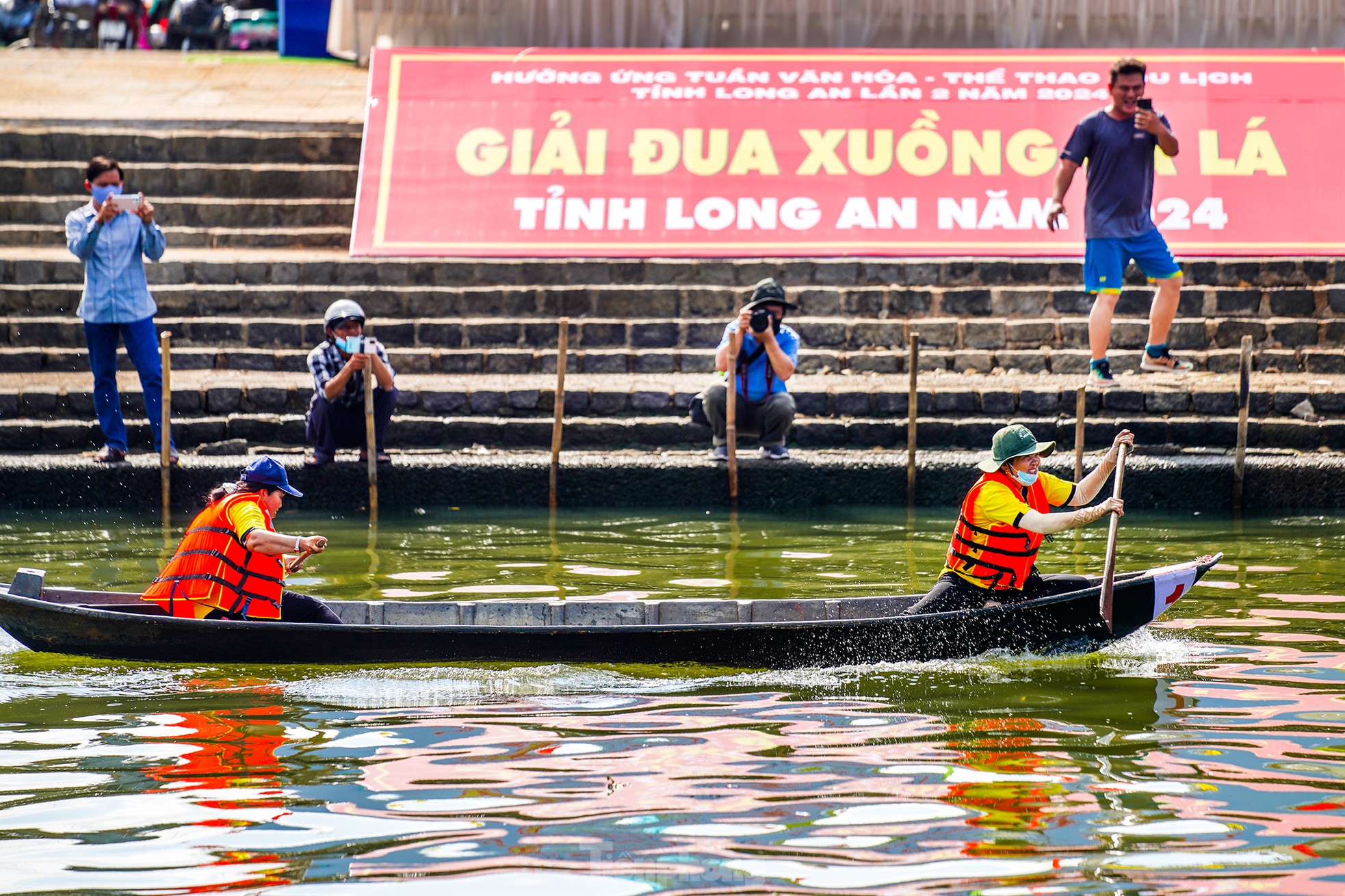 Sôi nổi đua xuồng ba lá ở Long An ảnh 7