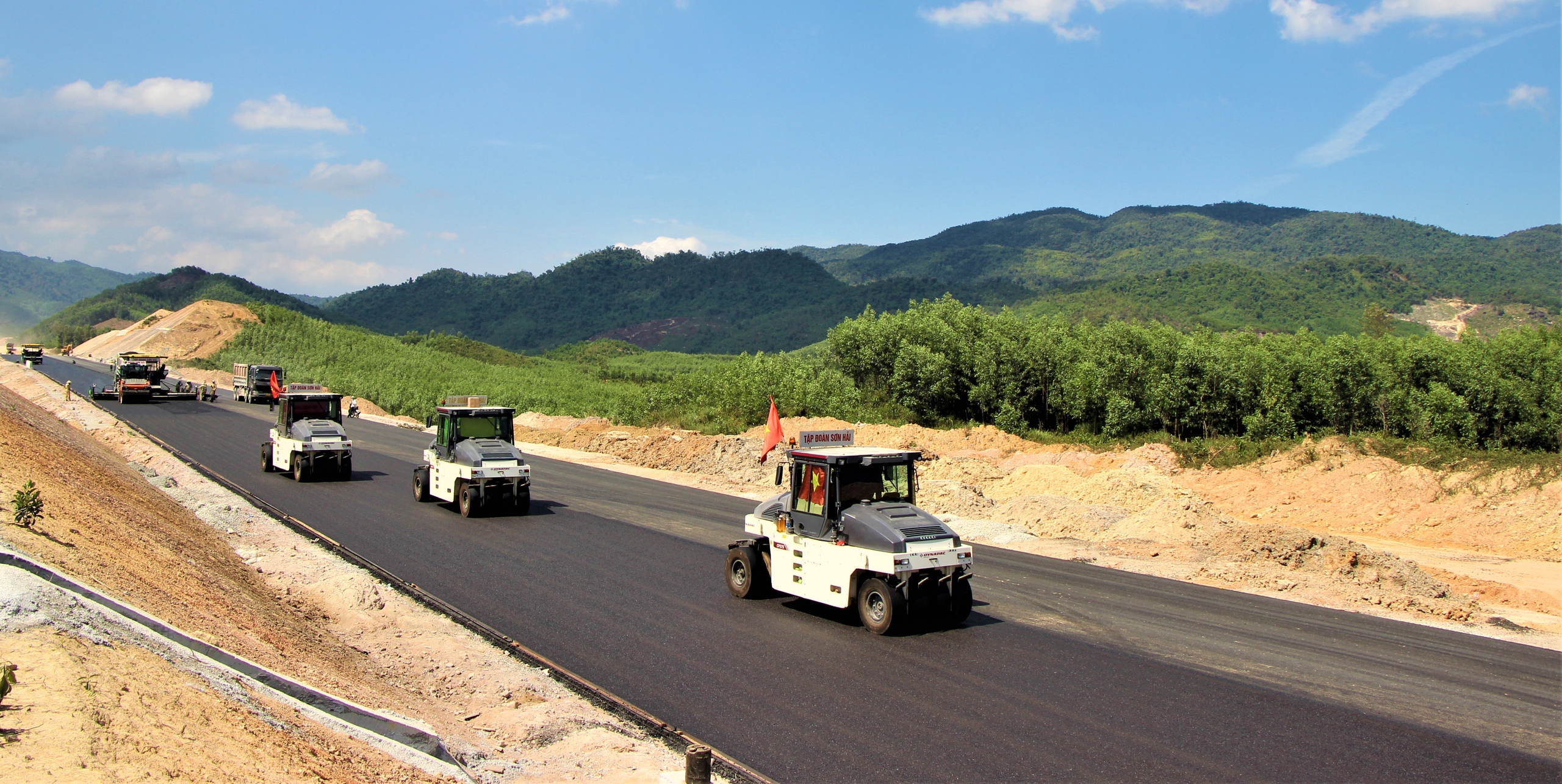 Thủ tướng: Phấn đấu đưa cao tốc Vân Phong - Nha Trang về đích dịp 30/4/2025- Ảnh 6.