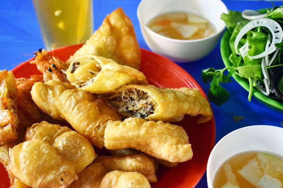 Bánh gối Hà Nội - món ăn đường phố thu hút thực khách gần xa - Ảnh 2