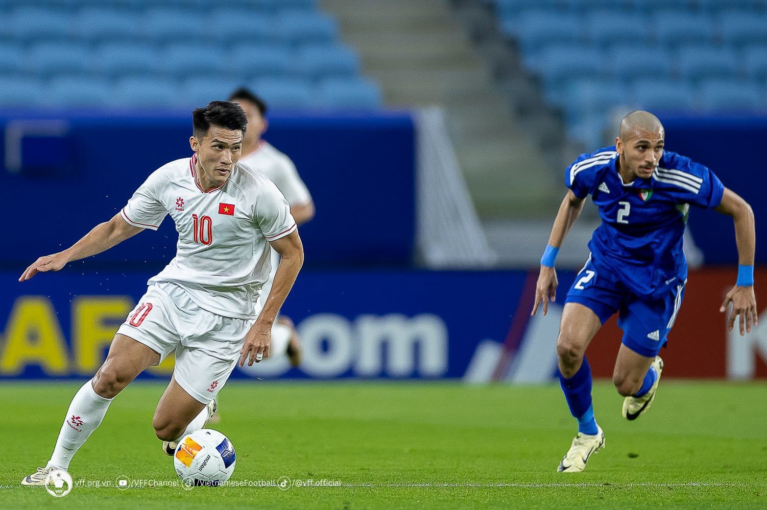 בוי וי האו זורח אבל אל תשכחו את וו נגוין הואנג, קלף מרשים ביותר - תמונה 1. Bùi Vĩ Hào rực sáng nhưng đừng quên Võ Nguyên Hoàng, quân bài cực ấn tượng - Ảnh 1.