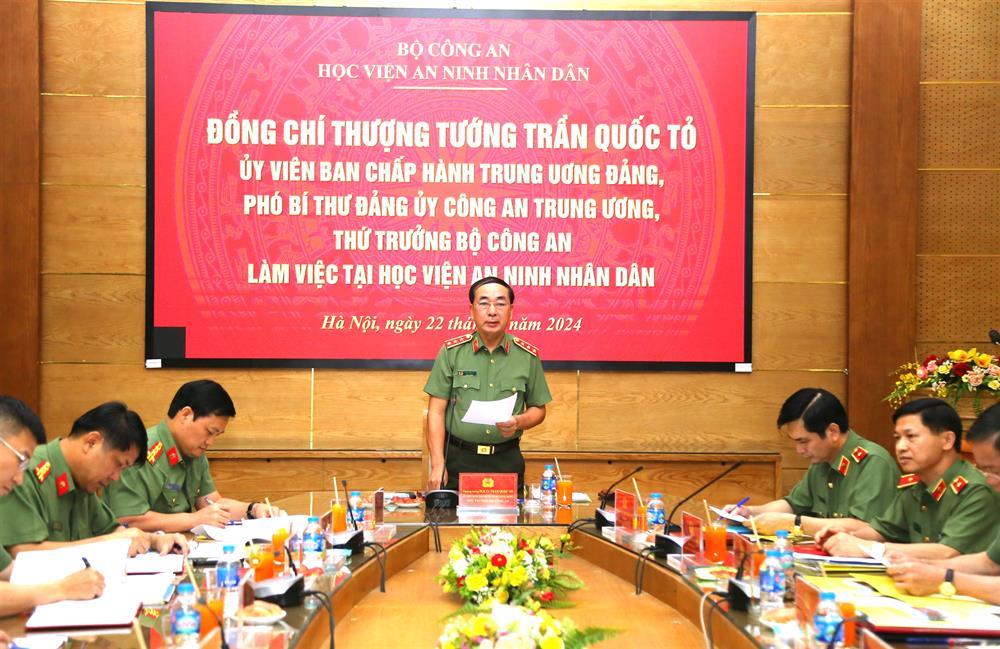 Thứ trưởng Trần Quốc Tỏ phát biểu tại buổi làm việc với Học viện An ninh nhân dân.