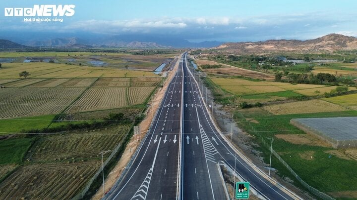 Dự án cao tốc Cam Lâm - Vĩnh Hảo. (Ảnh: Minh Minh)