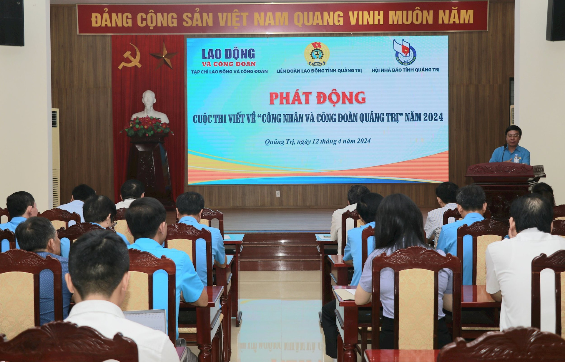 phat dong cuoc thi viet ve de tai cong nhan va cong doan tinh quang tri hinh 1