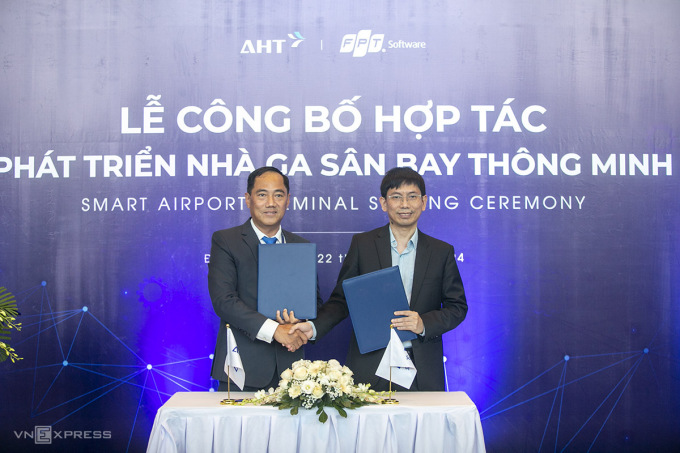 Lễ ký kết hợp tác phát triển nhà ga sân bay thông minh ký kết chiều 22/4. Ảnh: Nguyễn Đông