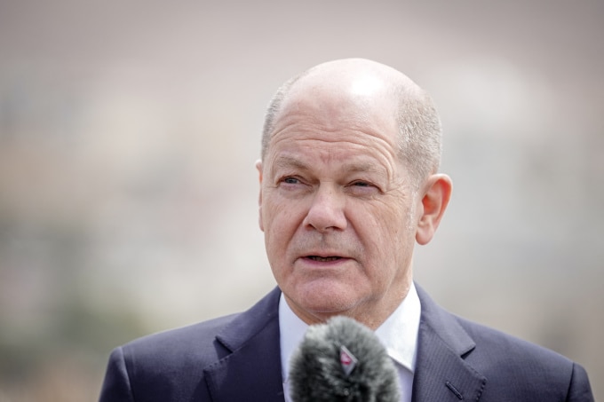 Thủ tướng Đức Olaf Scholz phát biểu tại Aqaba, Jordan, ngày 17/3. Ảnh: AFP