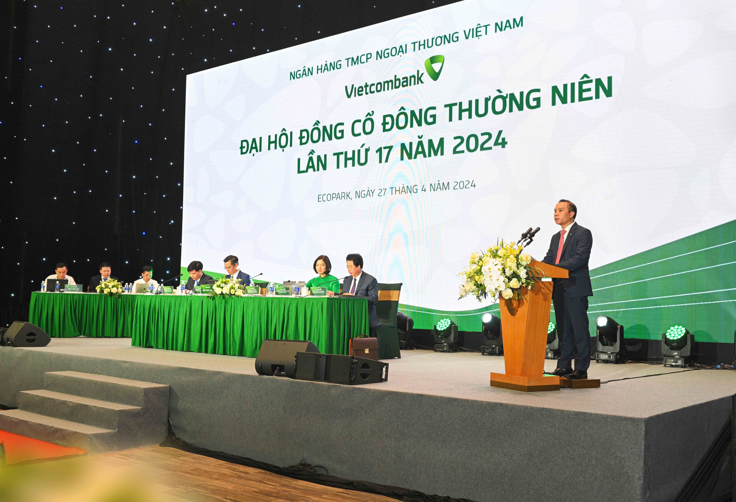 Vietcombank tổ chức thành công Đại hội đồng cổ đông thường niên lần thứ 17 năm 2024- Ảnh 1.