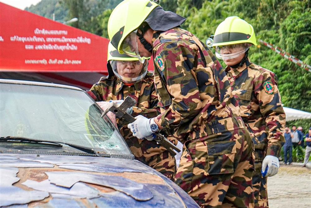 Diễn tập phương án PCCC và CNCH giữa lực lượng Công an, Nội vụ 3 nước Việt Nam - Lào - Campuchia