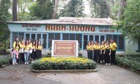 Tour du lịch tham quan ‘địa chỉ đỏ’ thu hút bạn trẻ Sài Gòn