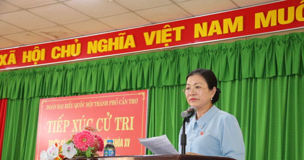 Phó Chủ tịch Trương Thị Ngọc Ánh tiếp xúc cử tri Cần Thơ