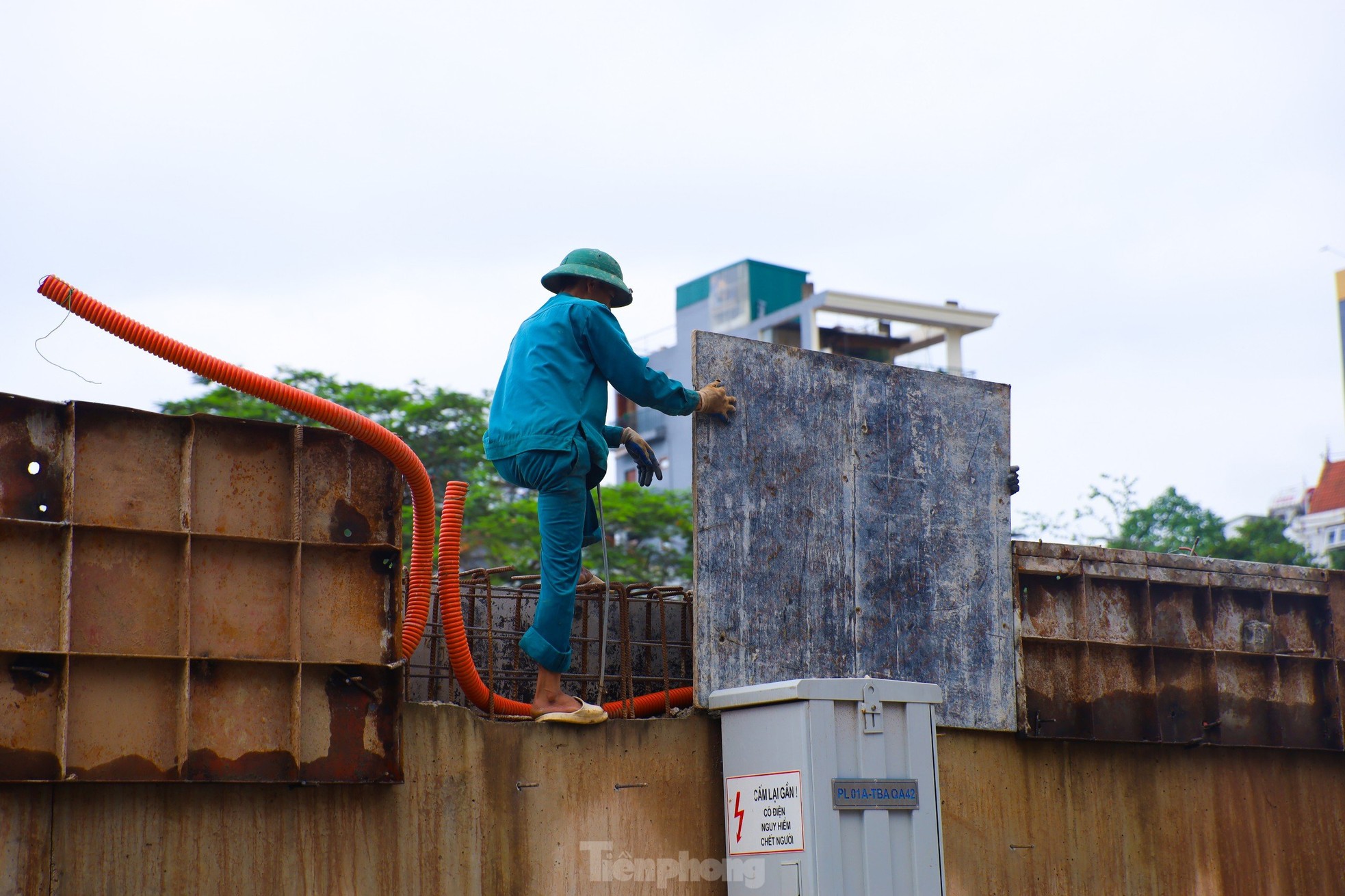 Nhìn gần một phần đường Âu Cơ - Nhật Tân vừa được đưa vào sử dụng ảnh 14