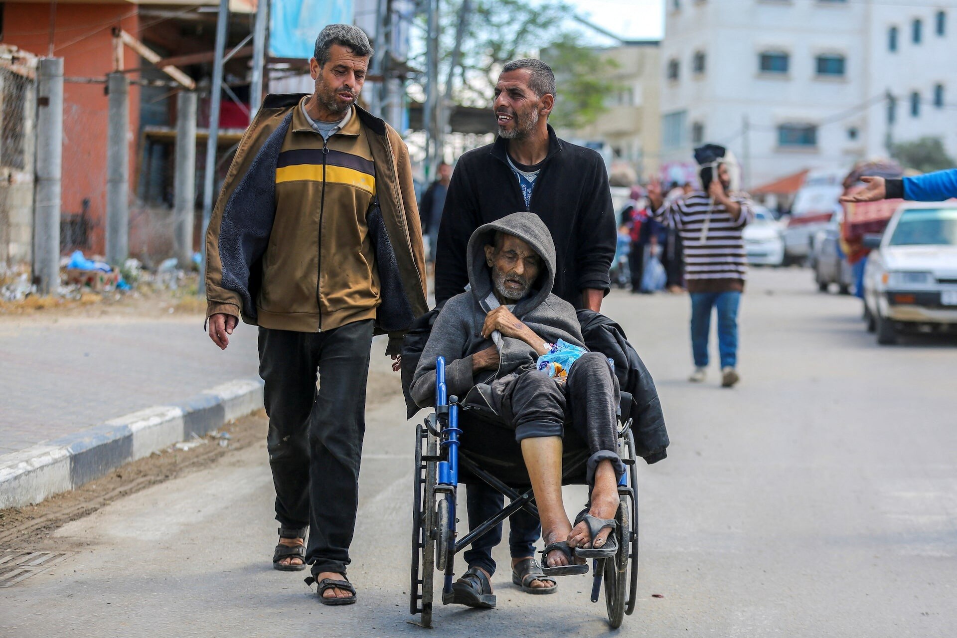 Người Palestine chán nản, hoảng loạn sơ tán khỏi 