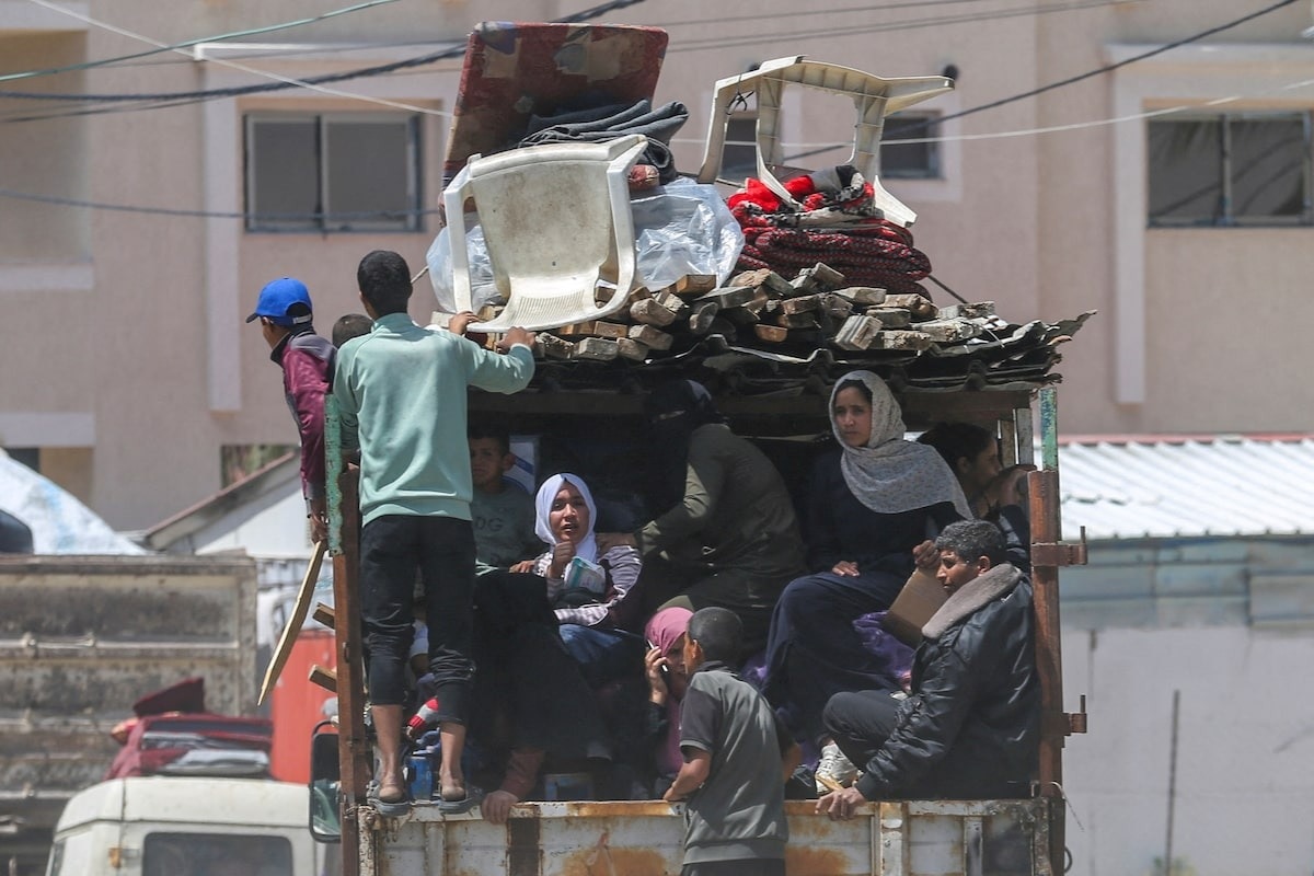 Người Palestine chán nản, hoảng loạn sơ tán khỏi 