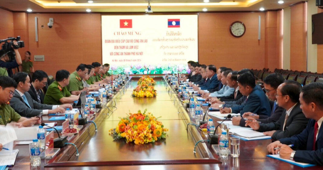 Công an thành phố Hà Nội tiếp Đoàn đại biểu cấp cao Bộ Công an Lào