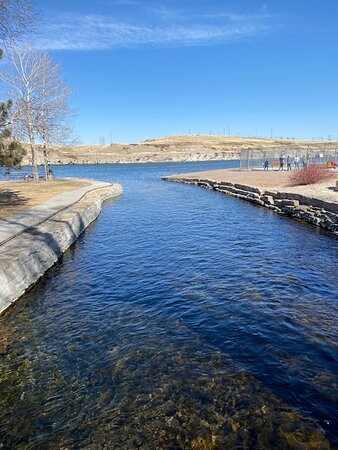 Con sông tọa lạc ở khu vực gần thác Great Falls, Montana, bắt nguồn từ Giant Springs và chảy đến cửa sông Missouri. Ảnh Tripadvisor