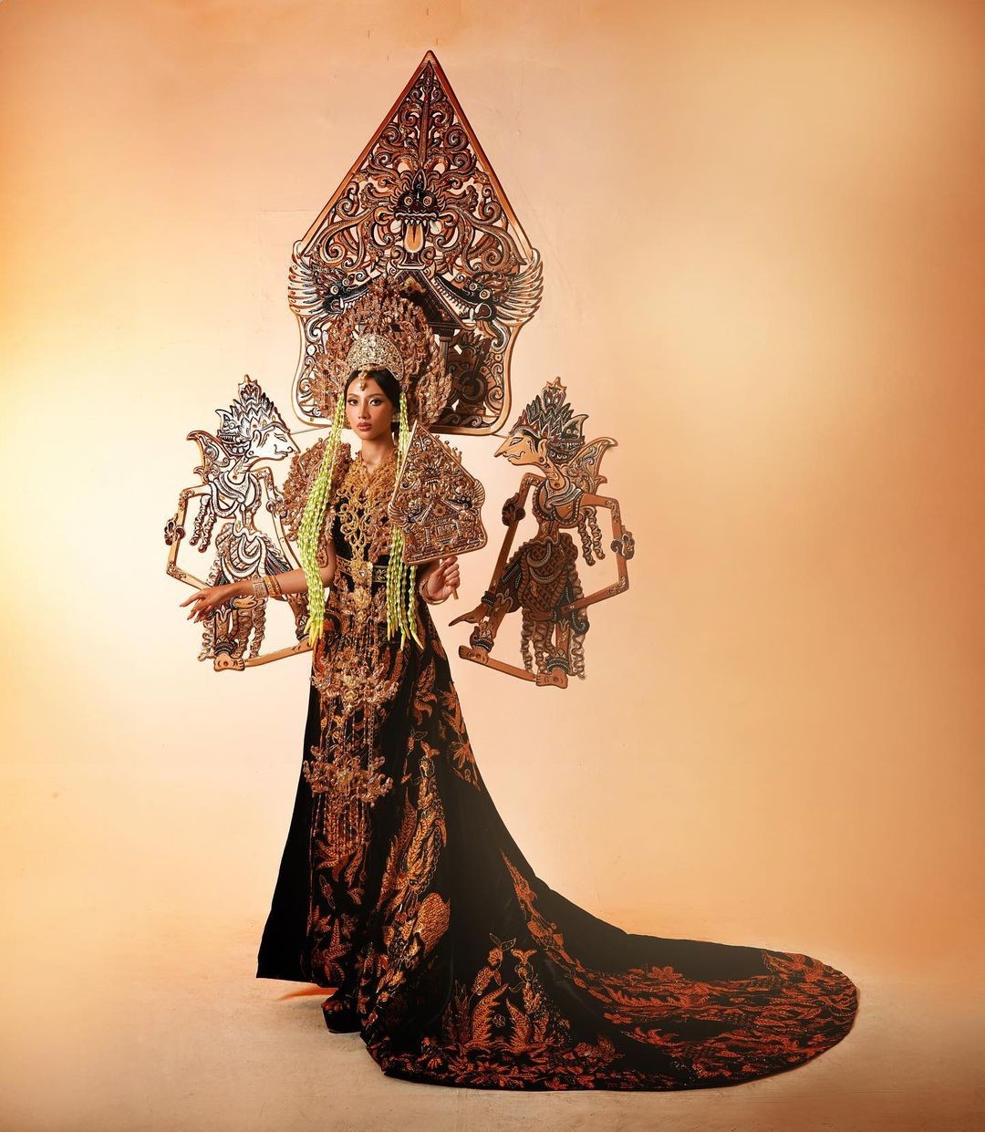 Indonesian beauty attracts attention at Miss International 2024 photo 12