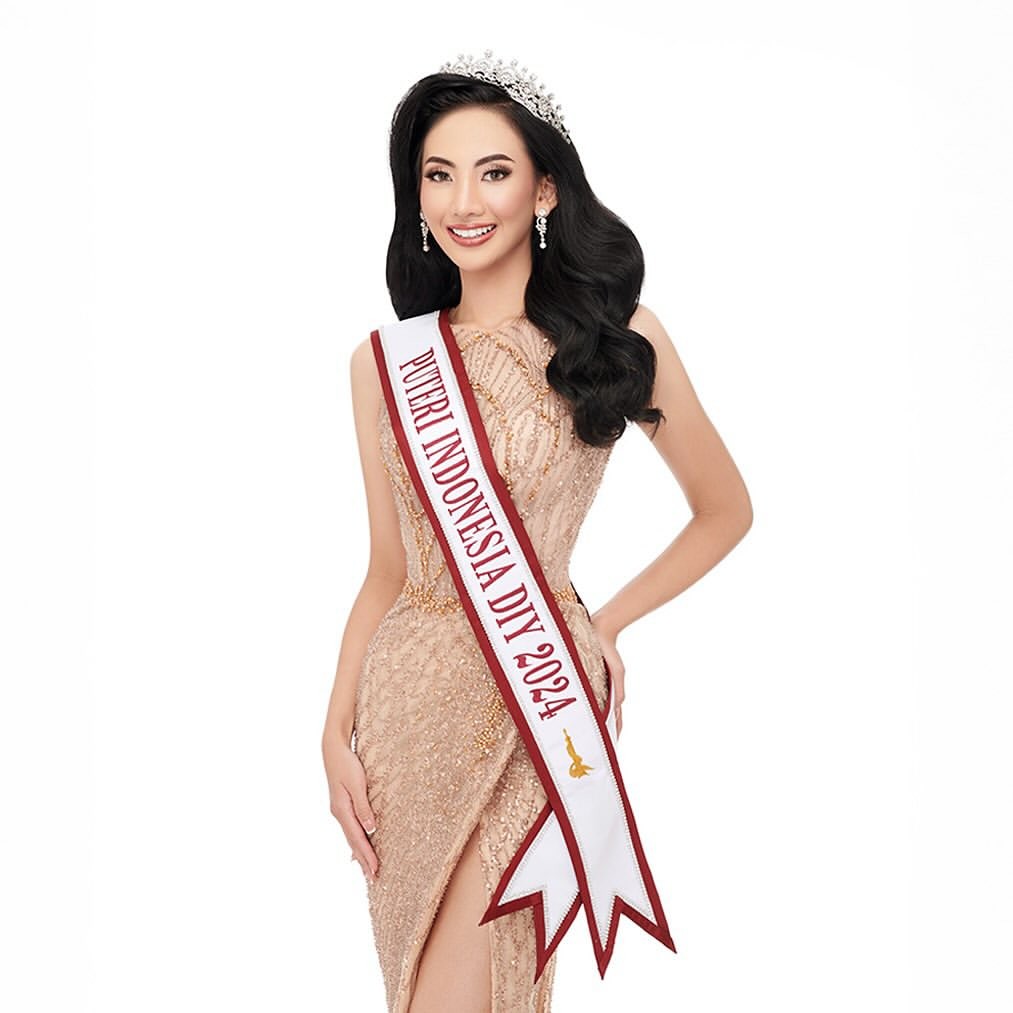 Indonesian beauty attracts attention at Miss International 2024 photo 20