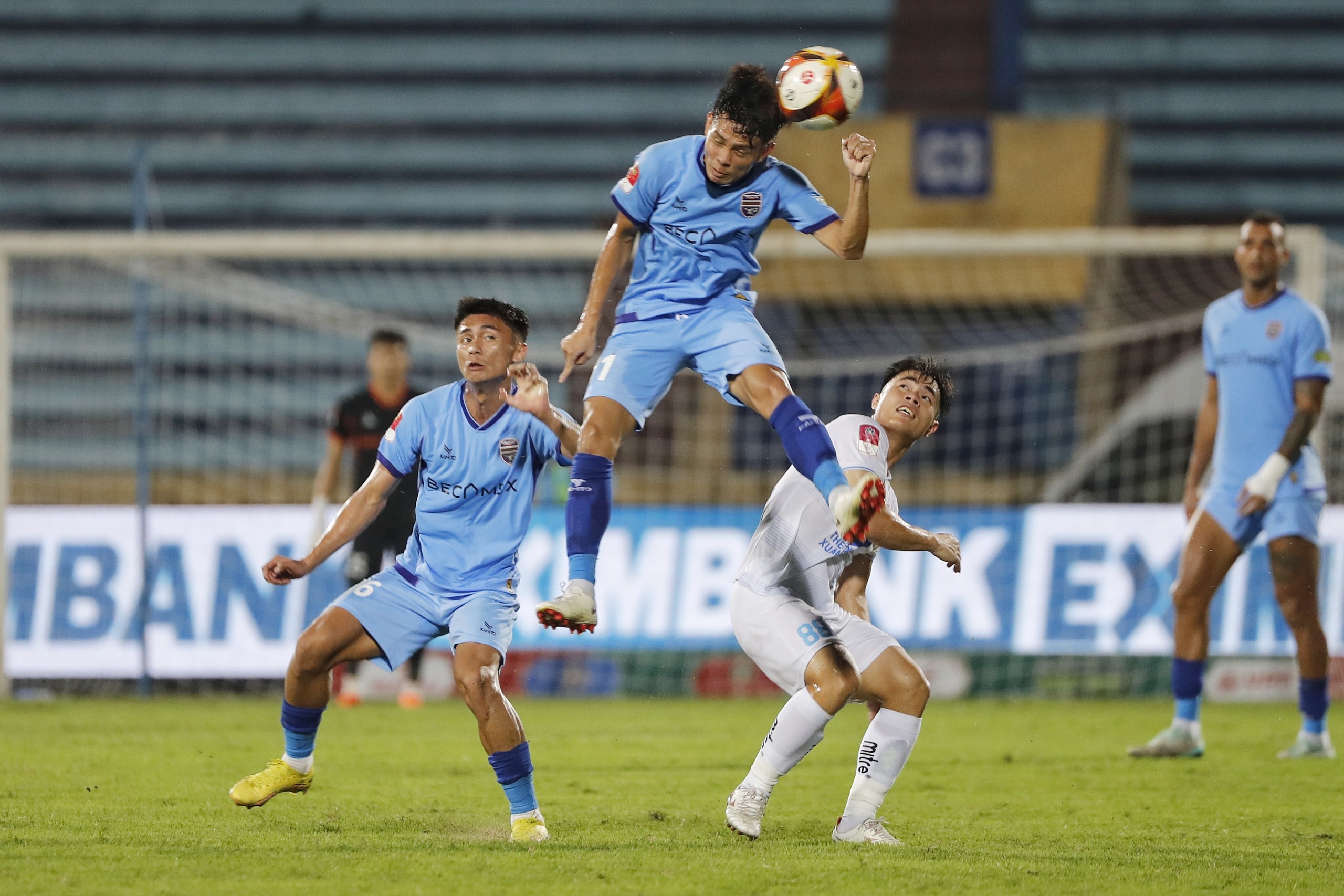 Lịch thi đấu, trực tiếp V-League hôm nay: HLV Povop và CLB Thanh Hóa đại chiến Bình Dương- Ảnh 2.