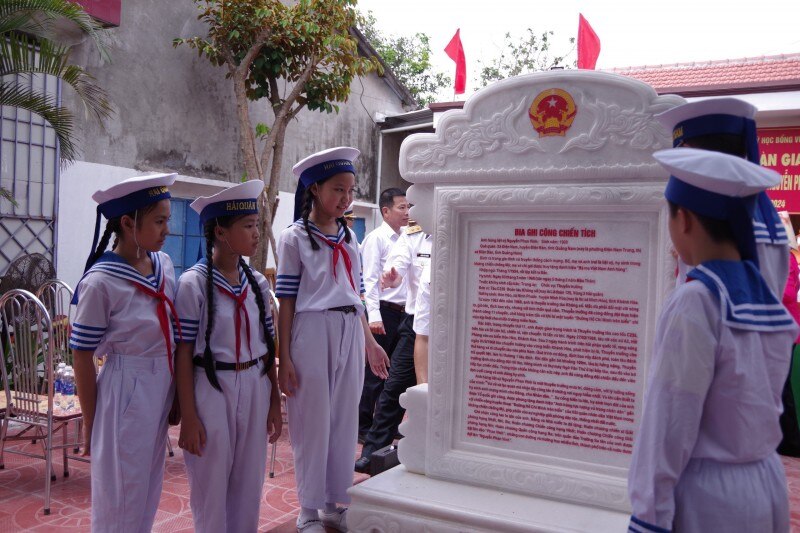 Khánh thành và bàn giao công trình tu bổ, tôn tạo nhà tưởng niệm Anh hùng liệt sỹ Nguyễn Phan Vinh