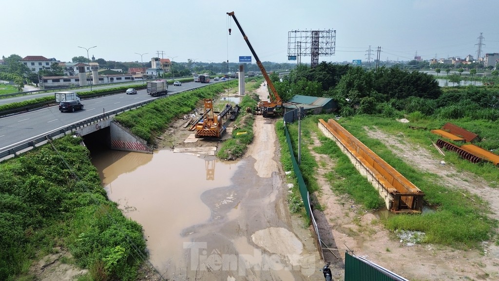 Công trường vắng lặng tại dự án nút giao trọng điểm trị giá 3.200 tỷ của Hà Nội ảnh 7