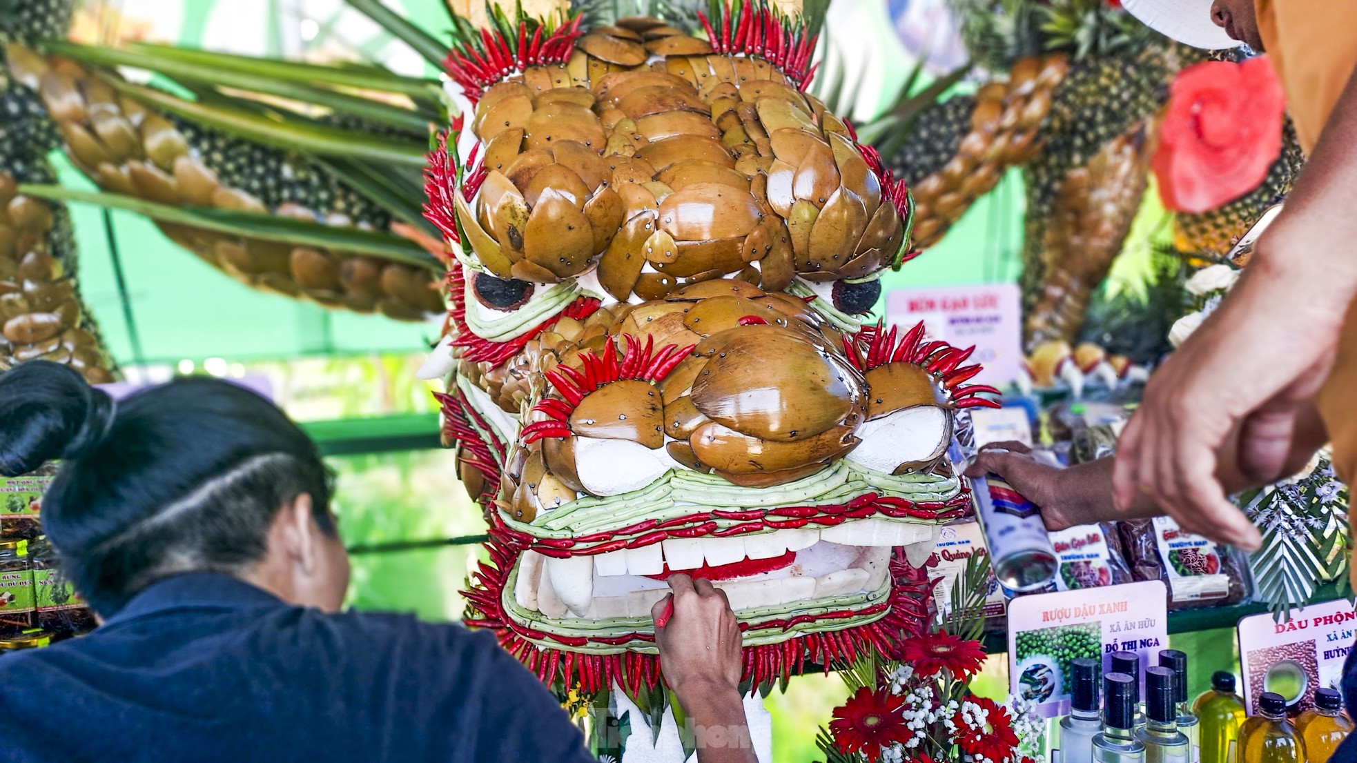 Chiêm ngưỡng trái cây, rau củ 'biến hình' ảnh 7