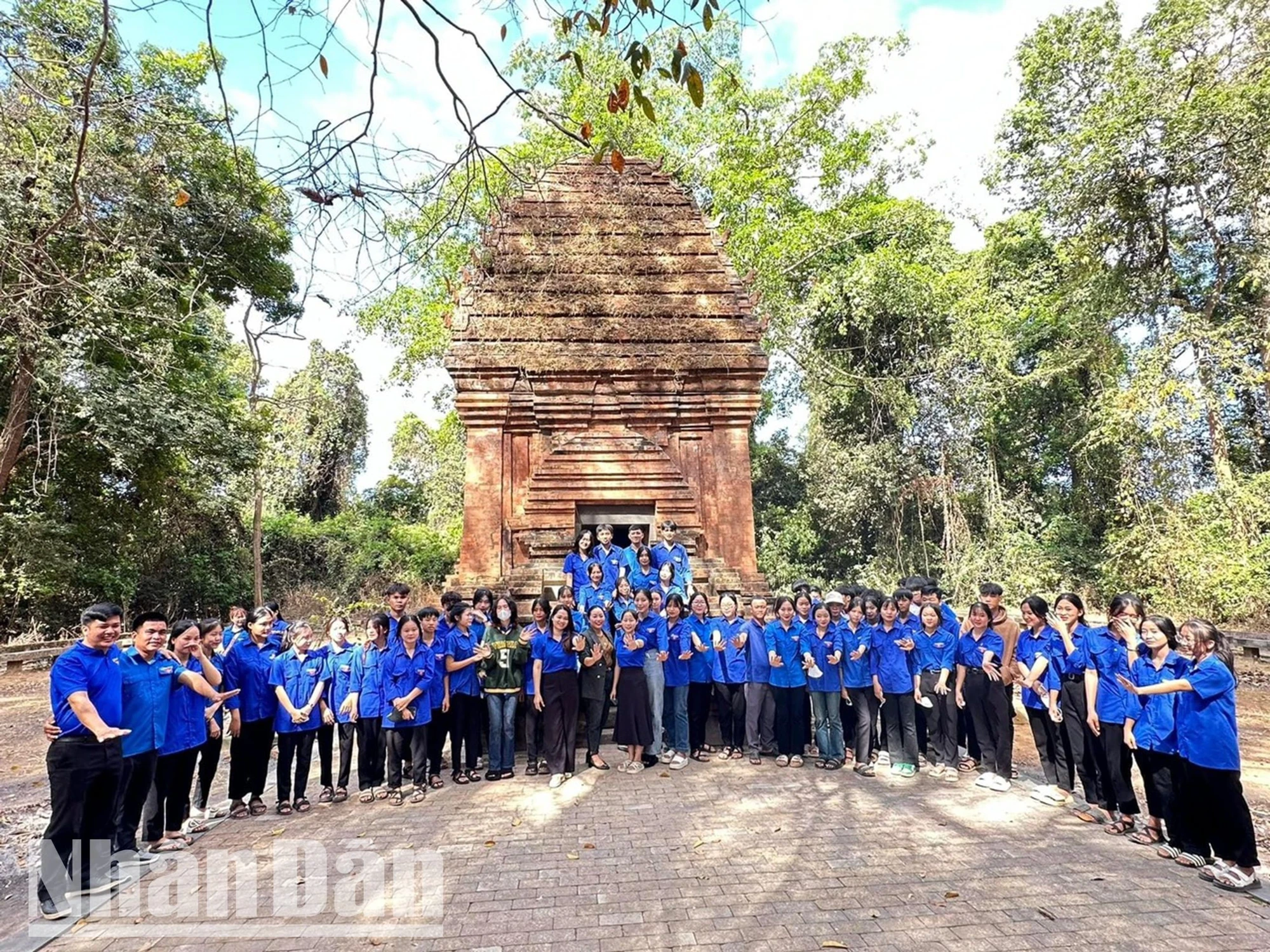 [Ảnh] Huyền bí Tháp Chàm giữa lòng Tây Nguyên ảnh 19