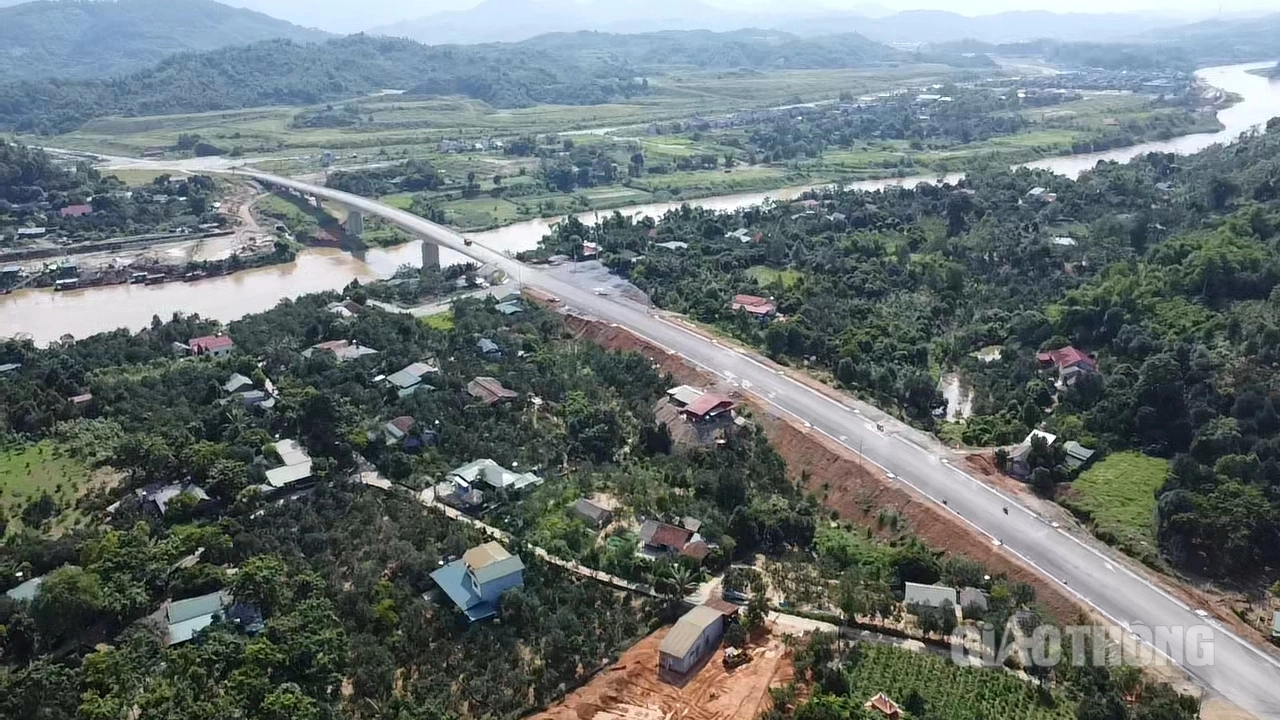 Lào Cai: Vì sao đường dẫn cầu Làng Giàng còn 300m chưa thi công xong?- Ảnh 7.