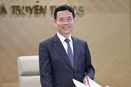 Ministro Nguyen Manh Hung 3.jpg