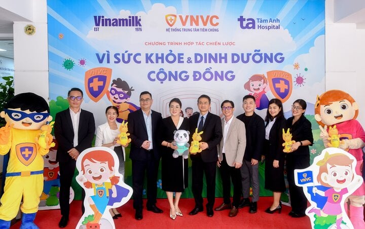 Hợp tác chiến lược kết hợp dinh dưỡng và chăm sóc y tế được Vinamilk, VNVC và Tâm Anh kỳ vọng sẽ mang đến nhiều lợi ích cho cộng đồng. (Ảnh: Vi Nam)