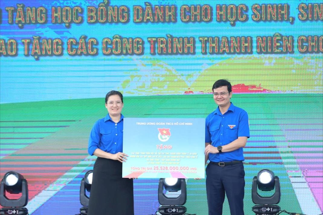 Trung ương Đoàn ra quân Chiến dịch Thanh niên tình nguyện Hè toàn quốc năm 2024 - Ảnh 3.