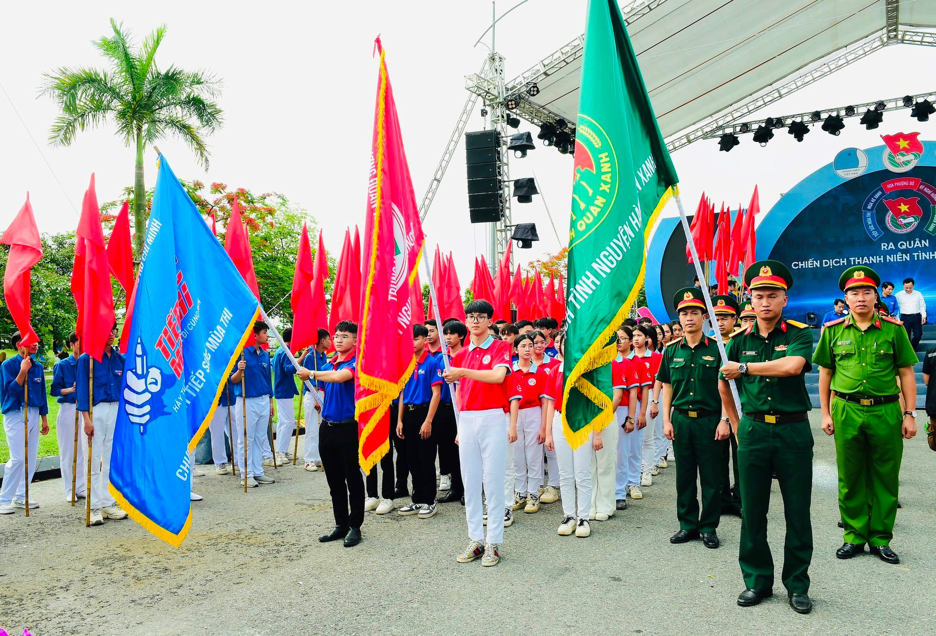 Trung ương Đoàn ra quân Chiến dịch Thanh niên tình nguyện Hè toàn quốc năm 2024 - Ảnh 5.