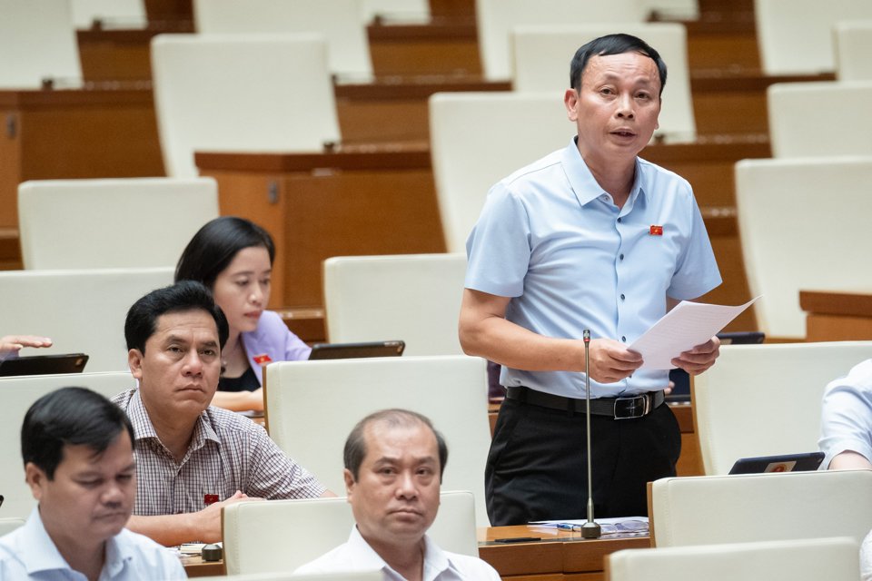 Đại biểu Quốc hội Hoàng Hữu Chiến (Đoàn tỉnh An Giang)