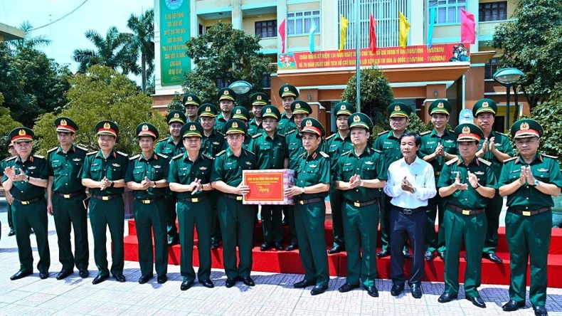 Đại tướng Phan Văn Giang thăm, làm việc tại tỉnh Thừa Thiên Huế ảnh 5