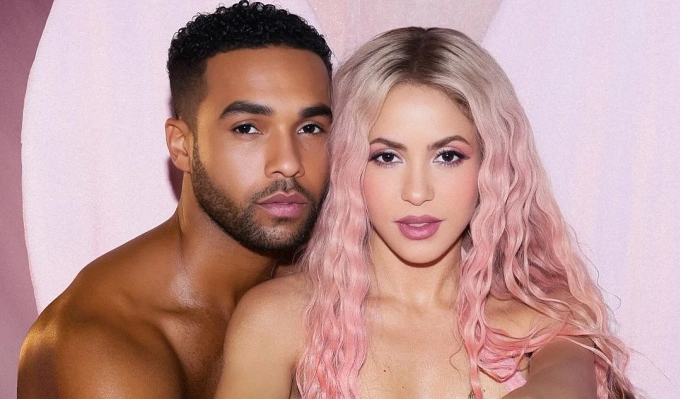 Lucien Laviscount và Shakira trong MV Puntería. Ảnh: Live Nation