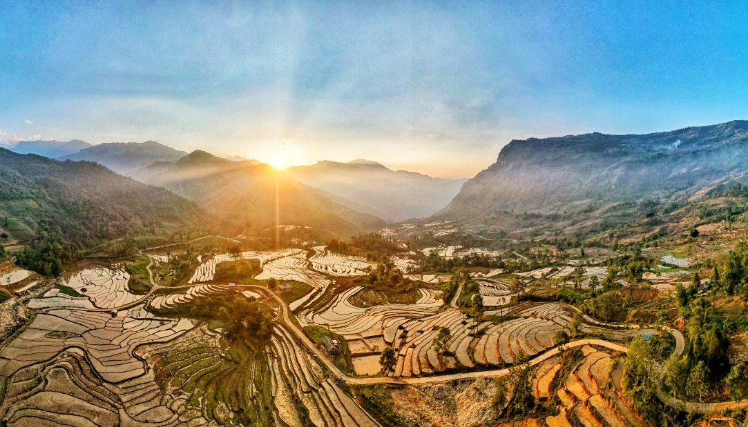 Chiêm ngưỡng vẻ đẹp ruộng bậc thang uốn lượn mùa nước đổ ở vùng cao Y Tý- Ảnh 10.