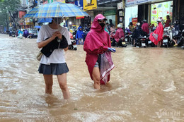 W-ຊື້ໃນຮ່າໂນ້ຍ Q.Phong.jpg