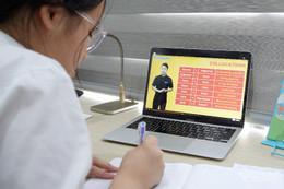 W-Az online oktatás digitális átalakulása IELTSspeed.png