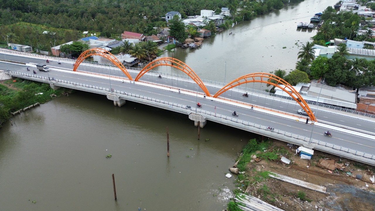 Khánh thành hai cây cầu trăm tỷ, kết nối nông thôn Cần Thơ- Ảnh 2.