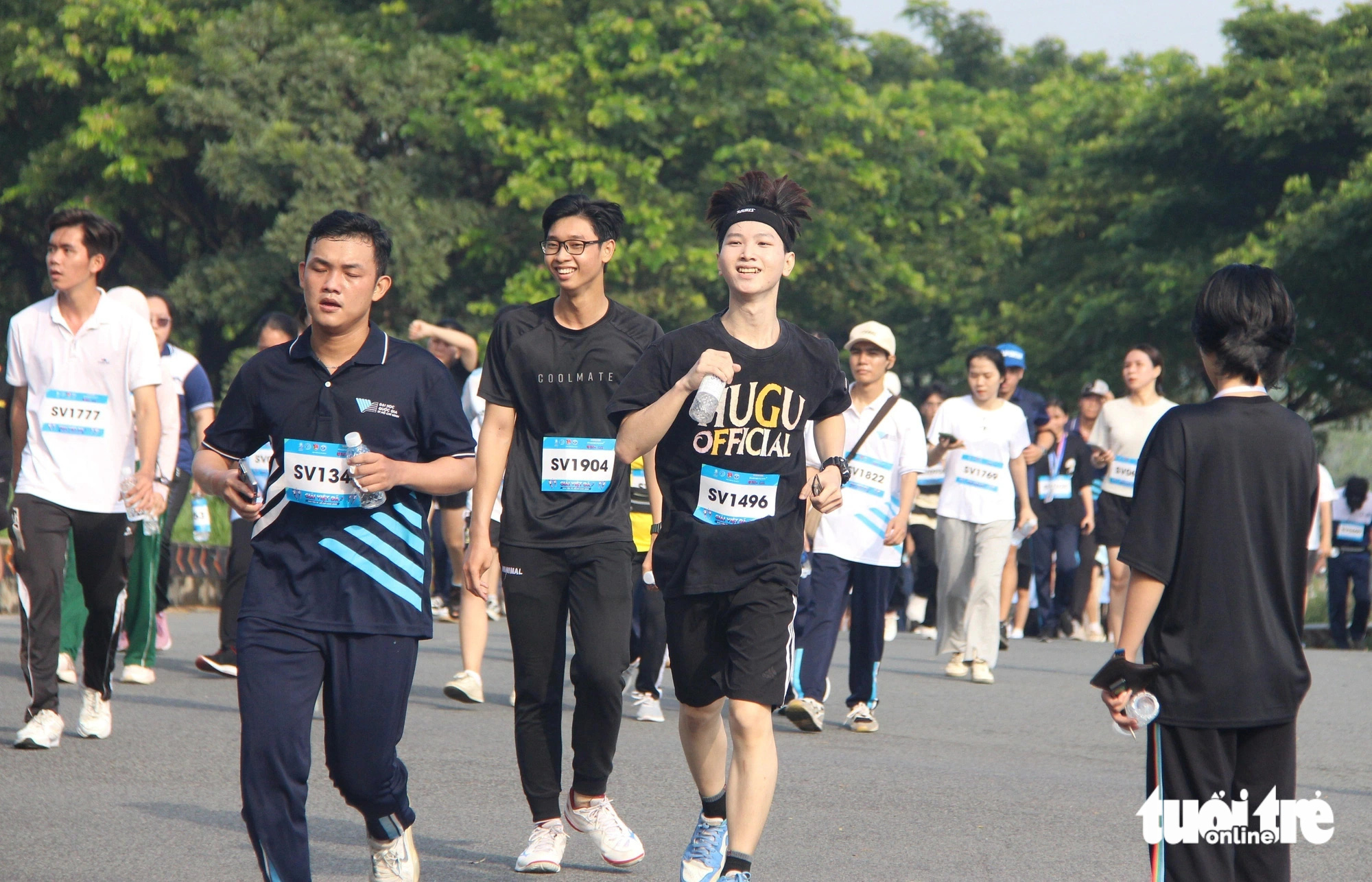 Có không ít bạn trẻ đang ngày ngày theo đuổi bộ môn chạy bộ - Ảnh minh họa: TRIỆU VÂN