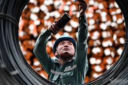 คนงานโรงงานเหล็ก W-steel.jpg