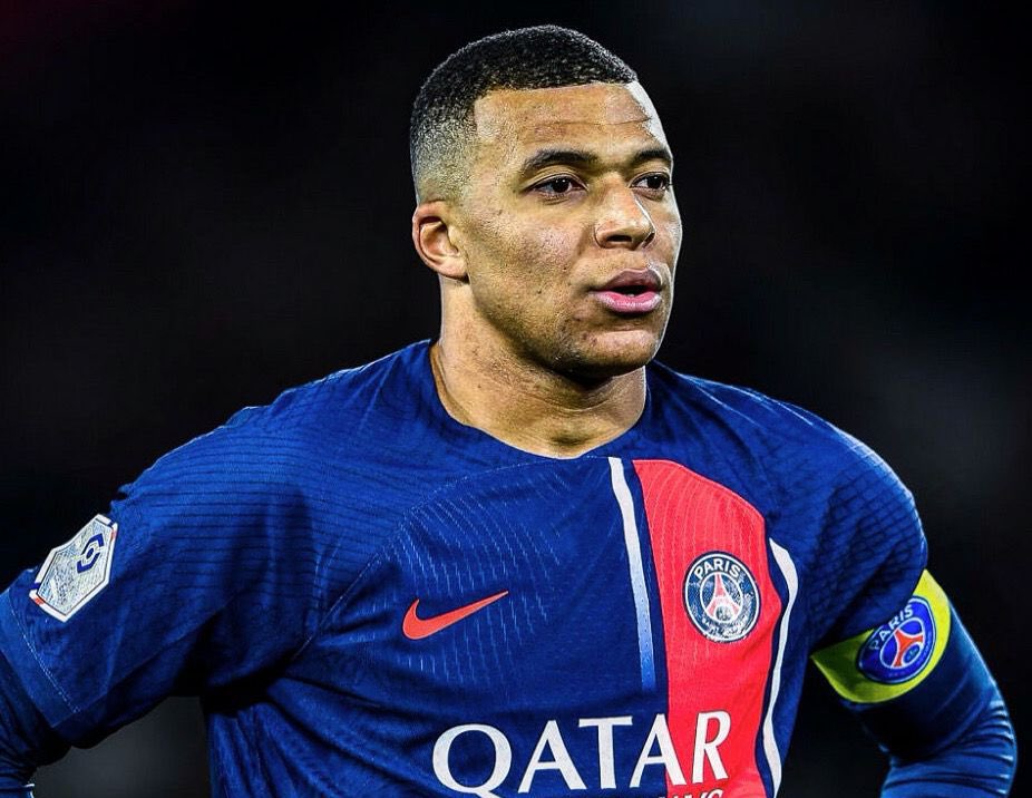 Mbappe thất vọng trước thất bại của PSG