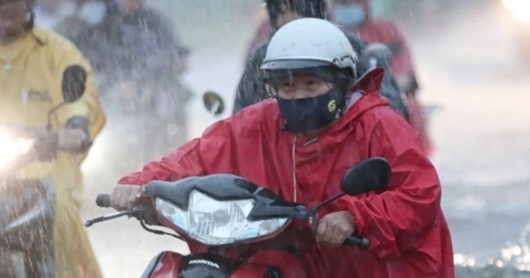 Miền Bắc bắt đầu mưa lớn, cảnh báo Hà Nội ngập lụt