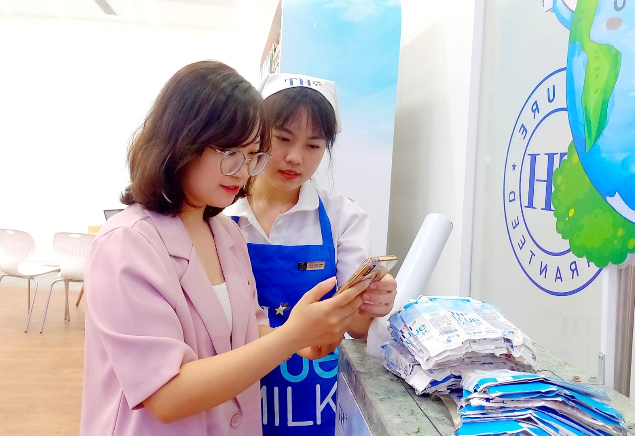 Người tiêu dùng hào hứng “Thu gom vỏ hộp, lan tỏa sống xanh” cùng TH true MILK- Ảnh 1.