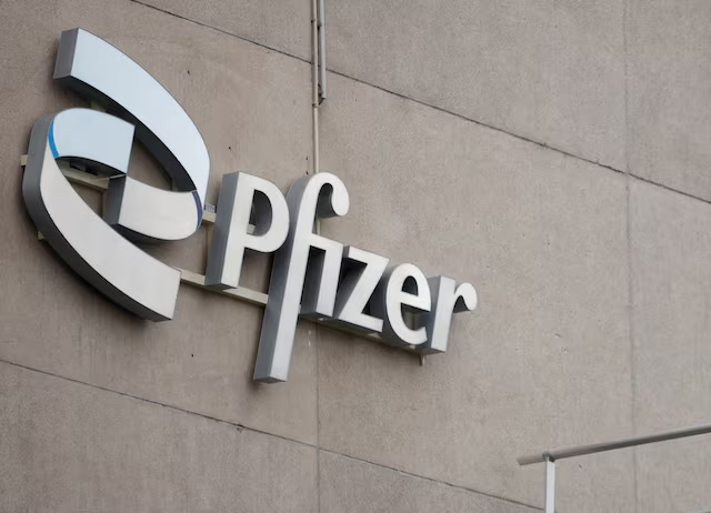 pfizer thang kien astrazeneca 1075 trieu usd ve bang sang che thuoc tri ung thu hinh 1